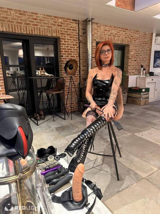FREYA Dominatrix (Foto)