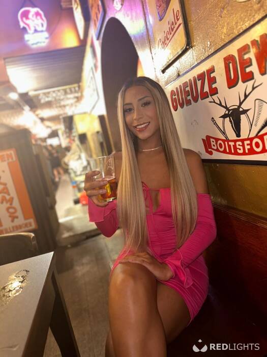 Sabrina Mazi (Foto)