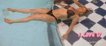 TATIS SQUIRT (Foto)
