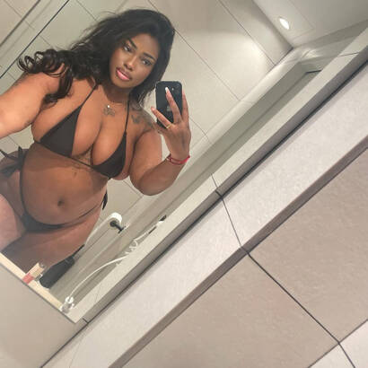 💕Geil ebony sletje met cup F!
