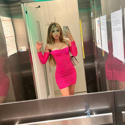 Nicole Queen