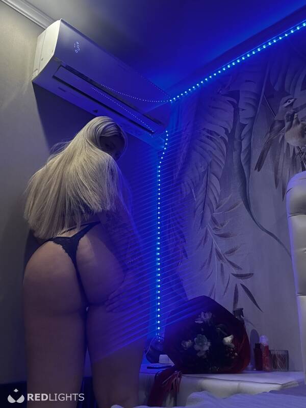 Hot Brazilian Juli (Foto)