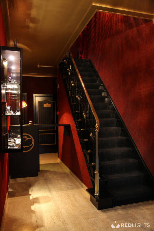 Scarlet Rendez-Vous Fantasy Hotel (Foto)