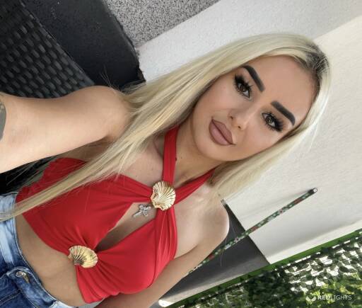 Jennyfer (Foto)