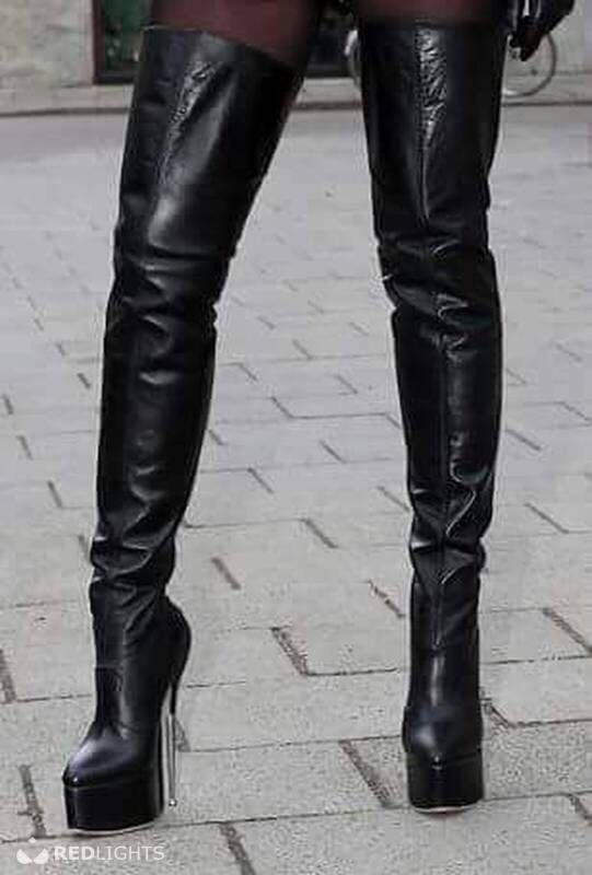 Stilettojoyce (Foto)