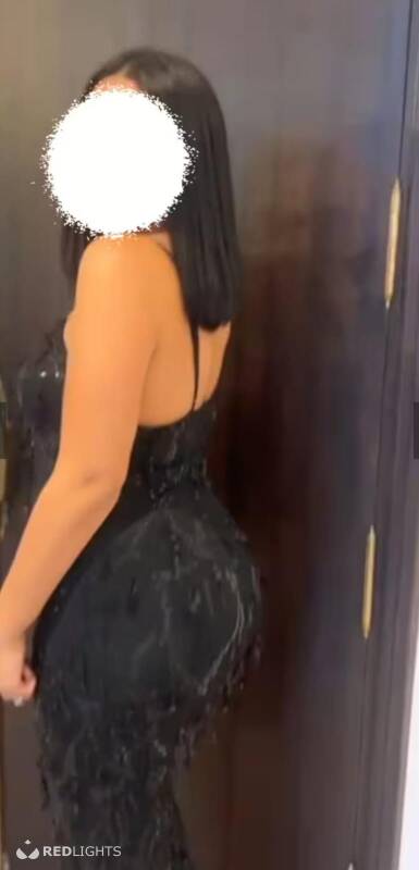Dina (Foto)