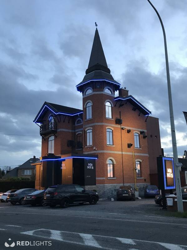 Mi-Noi (Foto)