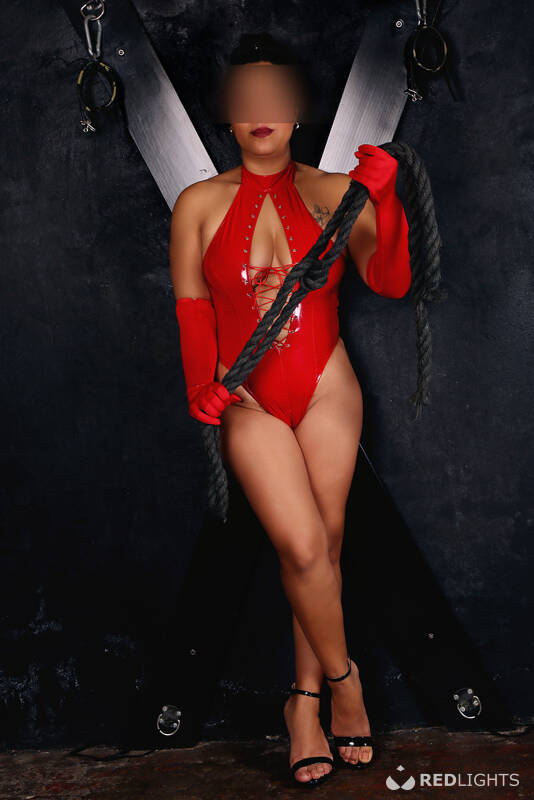 ANGELA (Foto)