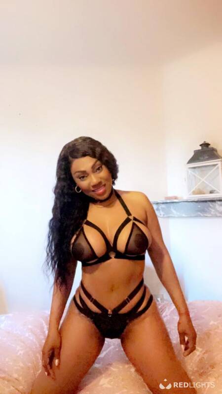 LUIZA NEW GIRL (Foto)